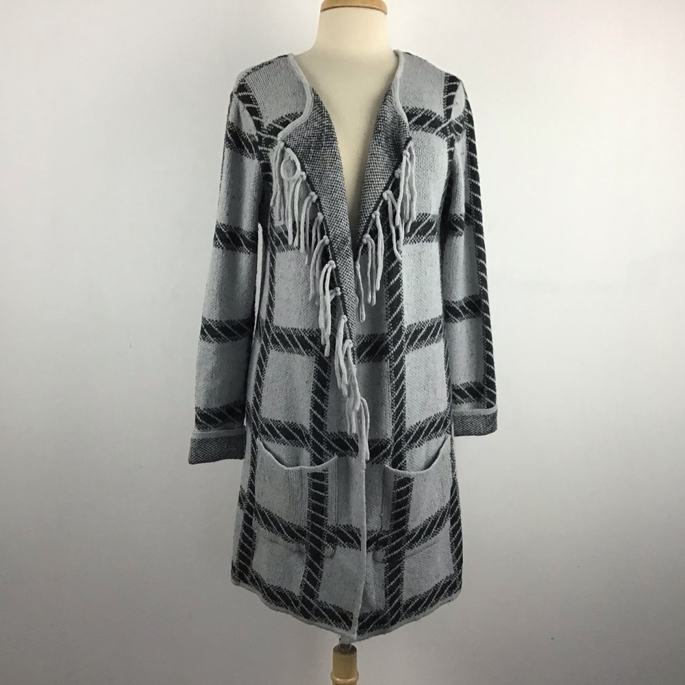ADRIENNE VITTADINI
Long Sleeve Cardigan with Fringe Trim and Patch Pockets Large